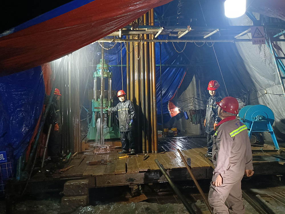 8.毛坪鉛鋅礦深部水文地質工程地質勘查.jpg